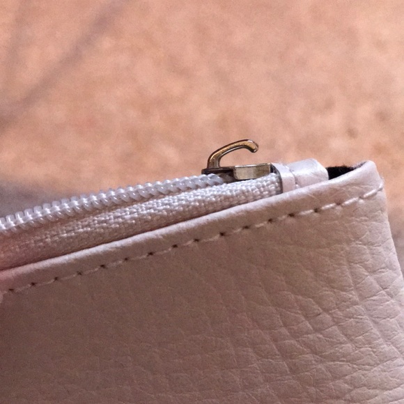 Pandora ‘Unforgettable Moments’ Clutch - Picture 4 of 4